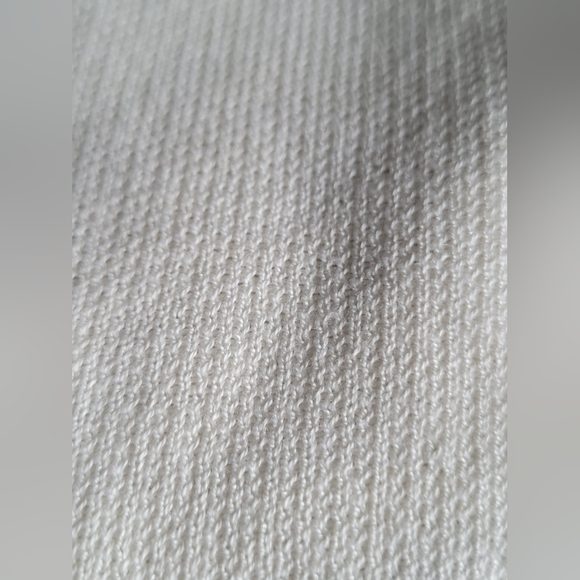 BCBG sweater in size xxs. - Picture 5 of 5